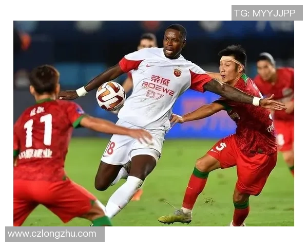 中国足球球星最新排名揭晓 哪些球员跻身前十名榜单成为焦点 中国足球球星最新排名揭晓 哪些球员跻身前十名榜单成为焦点