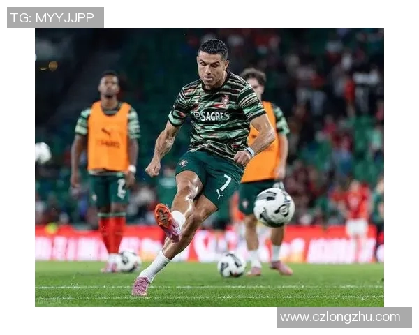 美国足球四号球星是谁他在球队中的地位和贡献有多大 美国足球四号球星是谁他在球队中的地位和贡献有多大